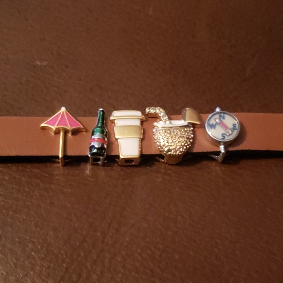 Leather double wrap bracelet with charms - Picture 4 of 5